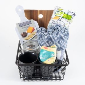 Kitchen & Home Basket with Coffee Mugs