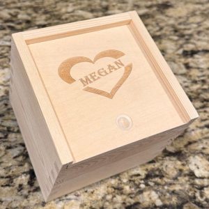 Personalized wooden heart gift box made of birch wood for Valentine's Day or Mother's Day.